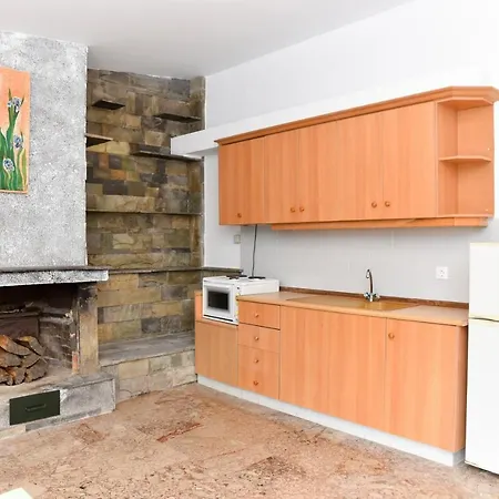 Barreira Beachfront 1 *