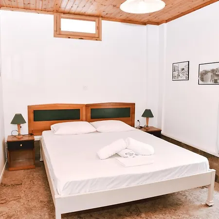 Prázdninový dům Barreira Beachfront 1 *